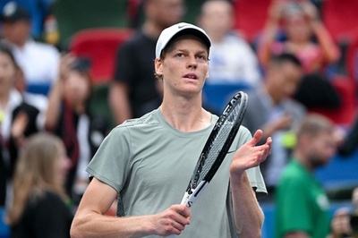 シナーがメドベ下し4強 次はアルカラスと再戦か 上海マスターズ