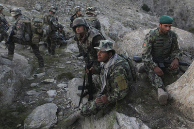 アフガン軍兵士の発砲で仏兵4人死亡