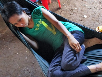 カンボジアの「ジャングル少女」、ベトナム人男性が実父と名乗り