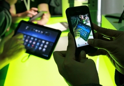 アップル勝訴でアンドロイドは失速するか？スマホ業界再編の可能性は