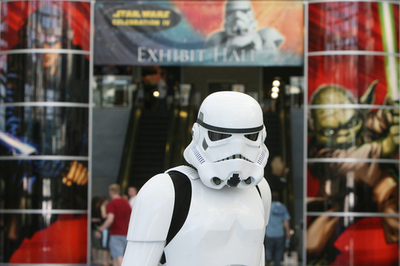 『スター・ウォーズ』30周年記念式典、ファン数万人の参加で盛大に