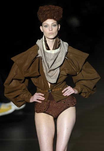 ＜09年春夏パサレラ・シベレス＞Sinpatronら、新作を発表