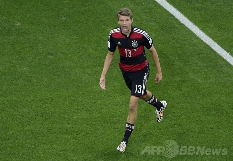 ドイツが7ゴールを奪い決勝へ、ブラジルは歴史的大敗