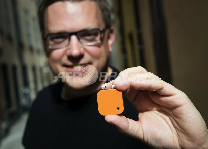 30秒ごとに「人生を記録」するカメラ、プライバシーに疑問も