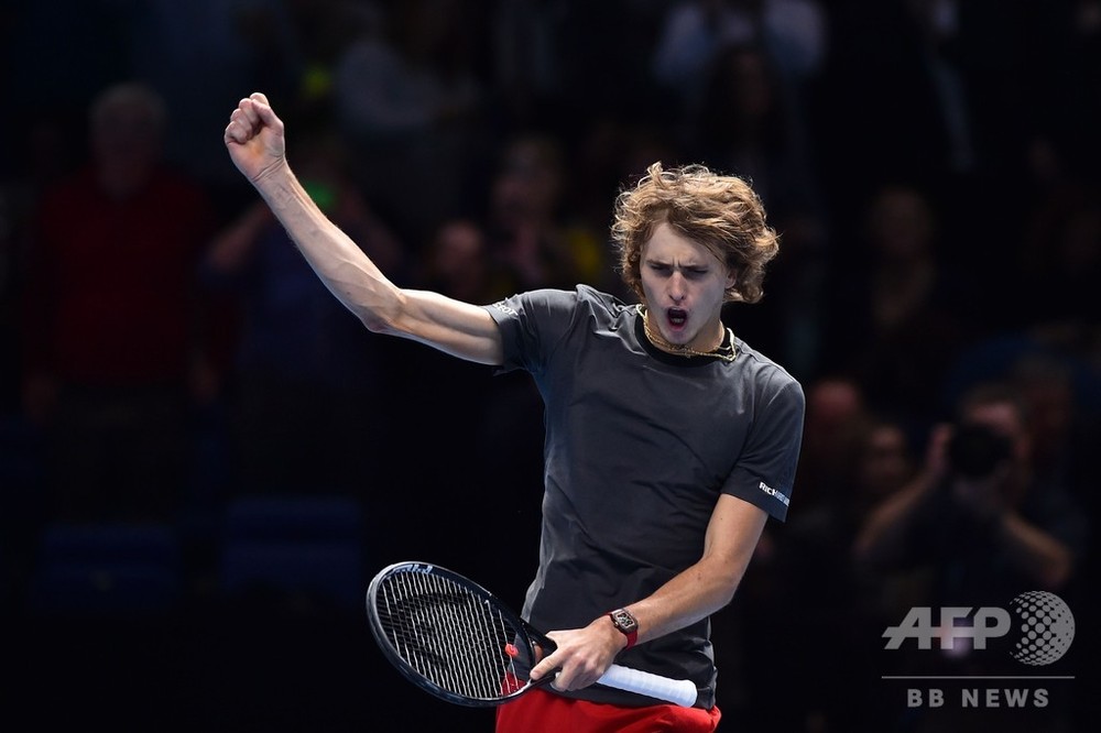ズベレフが初のベスト4、フェデラーと激突へ ATPファイナルズ 写真8枚