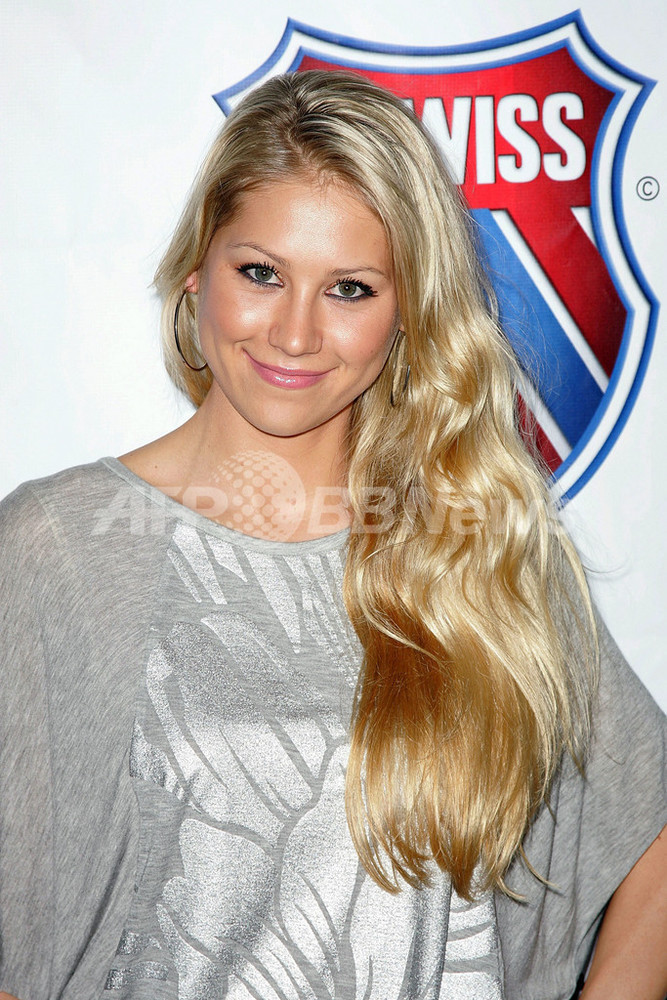 アンナ・クルニコア直筆サイン入り2Lサイズ写真…Anna Kournikova Yahoo!オークション - アンナ・クルニコワ直筆サイン入り写真