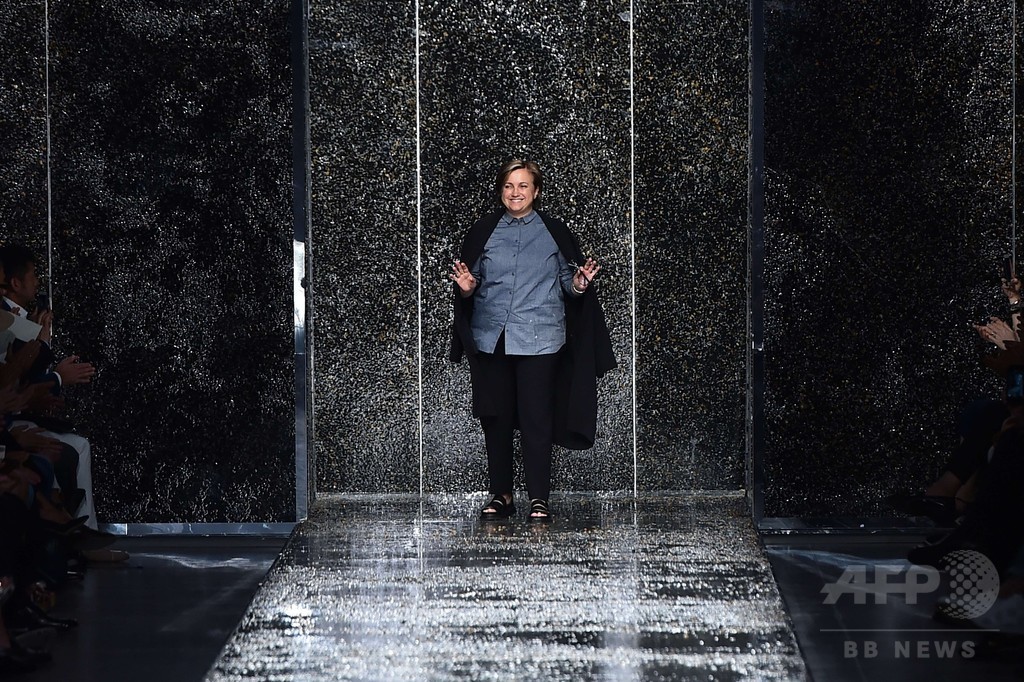 「フェンディ」16年春夏メンズ