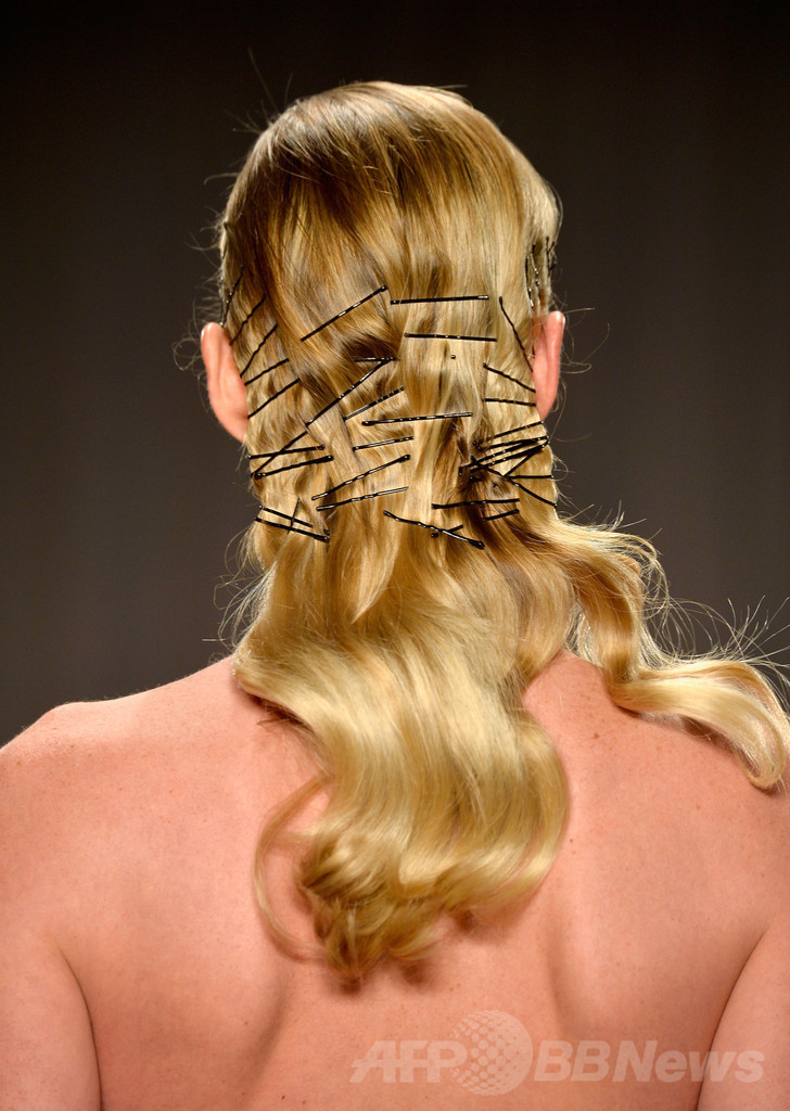 ＜14/15年秋冬NYコレクション＞ザック・ポーゼン