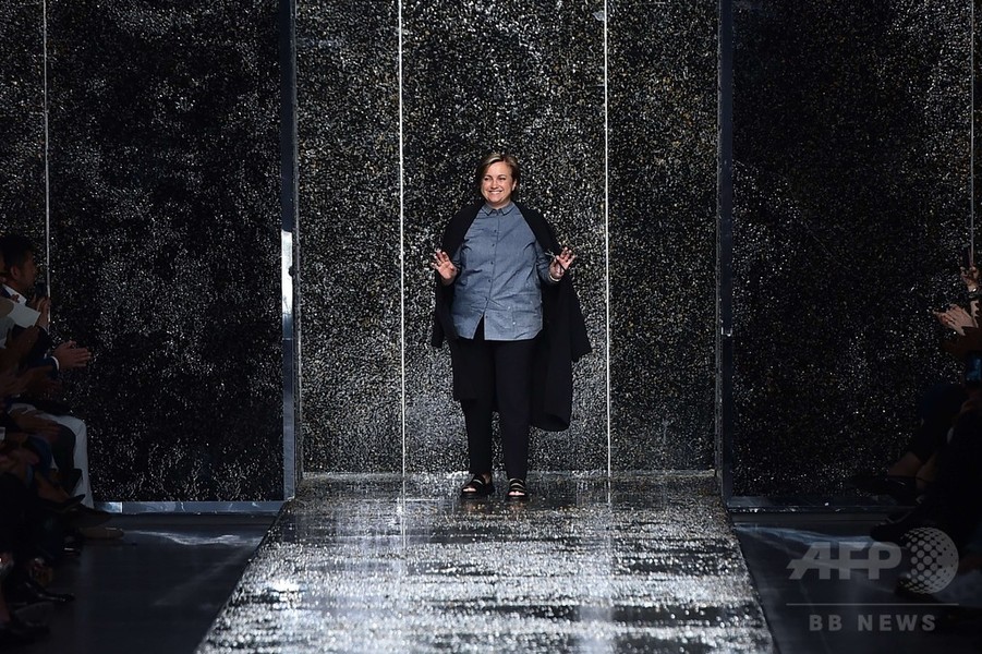 「フェンディ」16年春夏メンズ