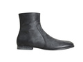 「MAISON MARTIN MARGIELA WITH H&amp;M」のブーツ 2万5490円。(c)H&amp;M