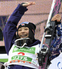 フリースタイルスキー世界選手権猪苗代大会、女子デュアルモーグルを制し、表彰台で歓喜する上村愛子（%%Aiko Uemura%%）。（2009年3月8日撮影）(c)AFP/TOSHIFUMI KITAMURA