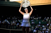 【写真特集】ウィンブルドン選手権、女子シングルス歴代優勝選手 2000年以降