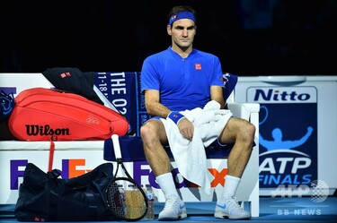 フェデラー痛恨の黒星発進、ミス量産で錦織に苦杯 ATPファイナルズ