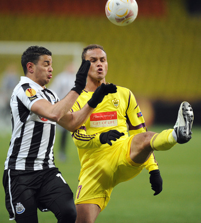 ニューカッスル、敵地でアンジと引き分ける ヨーロッパリーグ