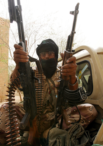 マリ共和国で反政府勢力が米軍機を銃撃