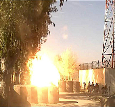 アフガニスタン、自爆攻撃で終業式中の子ども14人が死亡