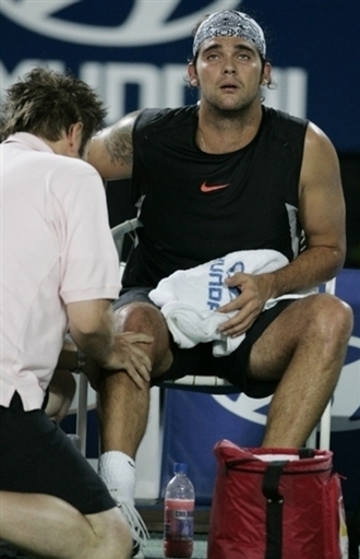 フィリポーシス 怪我の回復が遅れ復帰は7月以降に