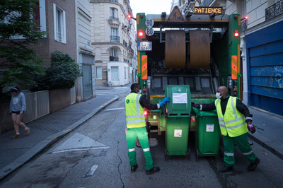 「社会のために働く」
