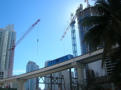 米1～3月期GDP、3年ぶり低成長の0.7％増 トランプ氏に厳しい船出