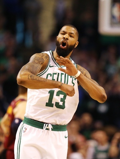 セルティックスが先勝、レブロンの抑え込みに成功