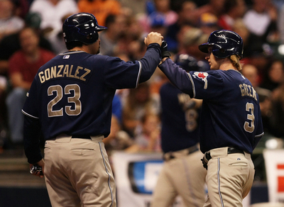 パドレス ブルワーズを降し4連勝