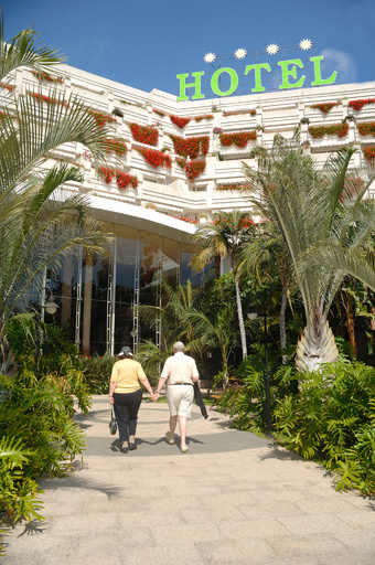 外国で「第二の人生」歩む退職者が増加