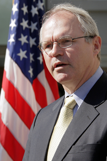 ヒル米国務次官補、「テロ支援国家指定解除は今後の進展次第」