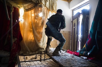 IS「首都」近郊の村を有志連合が空爆、民間人20人死亡 シリア