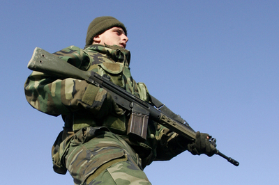 トルコ軍、イラク北部での攻勢強める、撤退期限は定めず