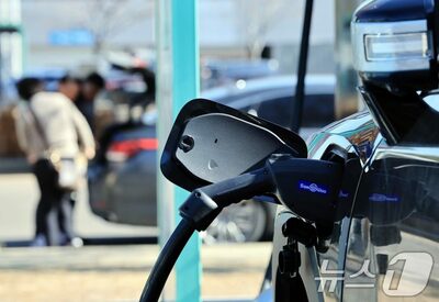 週末の職場で電気自動車をこっそり充電…韓国「電気ドロボウ」公営企業職員、懲戒処分へ