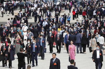 中国は今年の経済成長目標無しで多国籍企業をどのように引き留めるのか？