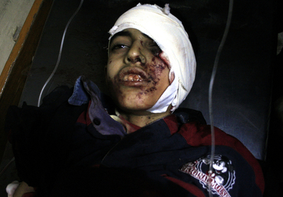 車両爆弾が爆発、26人死傷 - イラク