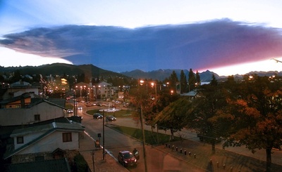 チリ火山噴火、空の便に欠航相次ぐ 周辺国にも影響