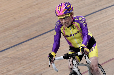 「世界最高齢のサイクリスト」、106歳のフランス人男性が引退