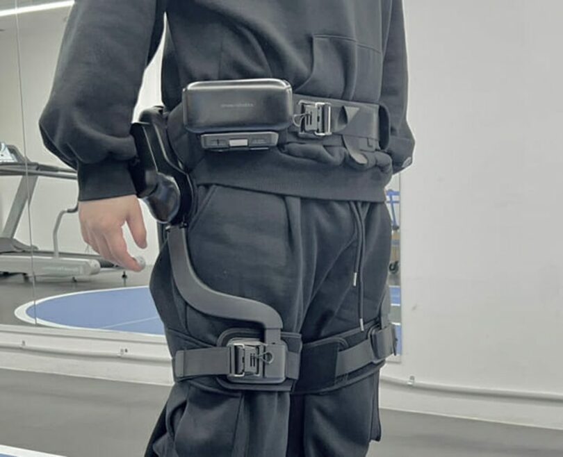 エンジェルスーツH10を着用した様子(c)KOREA WAVE