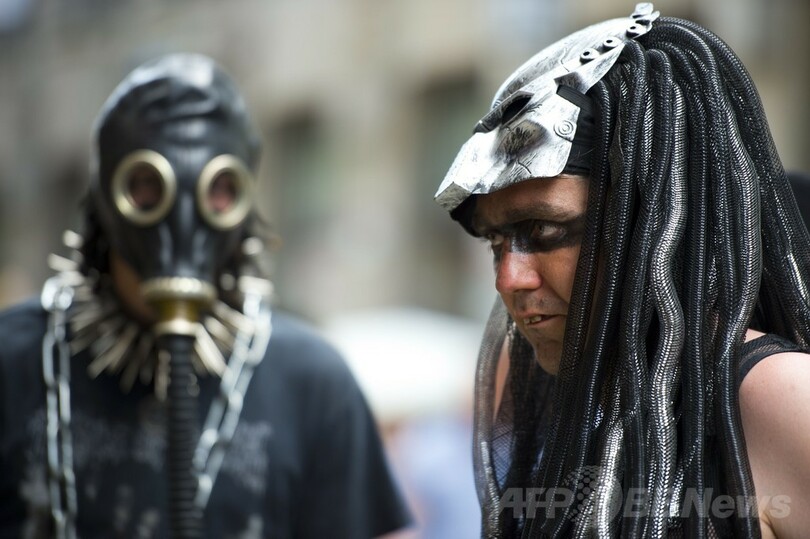 街中を染める黒衣装、ドイツでゴシックの祭典