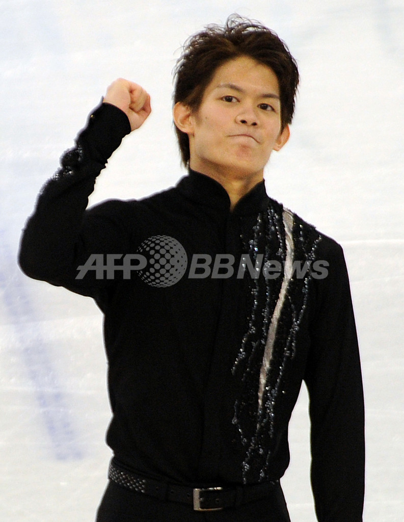 高橋が男子フィギュア初メダルの銅 優勝はライサチェク、バンクーバー冬季五輪