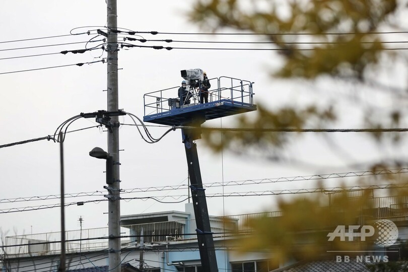 ゴーン被告、保釈される 東京拘置所から作業服姿で