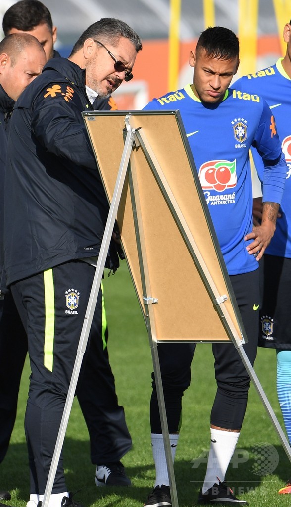 ブラジル五輪代表監督「金メダル獲得はネイマール次第」