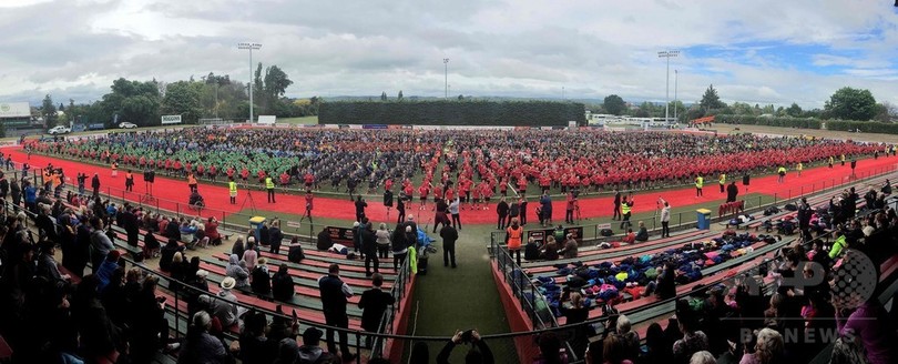 少年少女7000人で ハカ 踊る ギネス世界記録に挑戦 Nz 写真13枚 国際ニュース Afpbb News