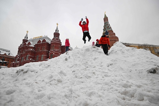 【中古】 雪降るモスクワ モスクワに「本当の冬」 氷点下24度に記録的大雪…市民は歓迎 - 産経