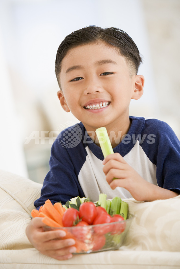 子どもに野菜食べさせるには親が食べるのが一番、研究 子どもに野菜食べさせるには親が食べるのが一番、研究