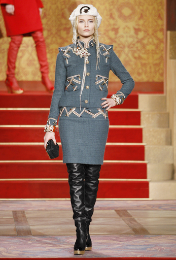 シャネル、メティエダール・コレクション新作「パリ-モスクワ」を発表