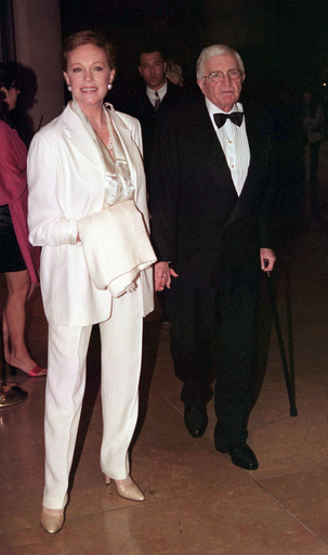 img_9cc81d05946f8381a39c379bf0