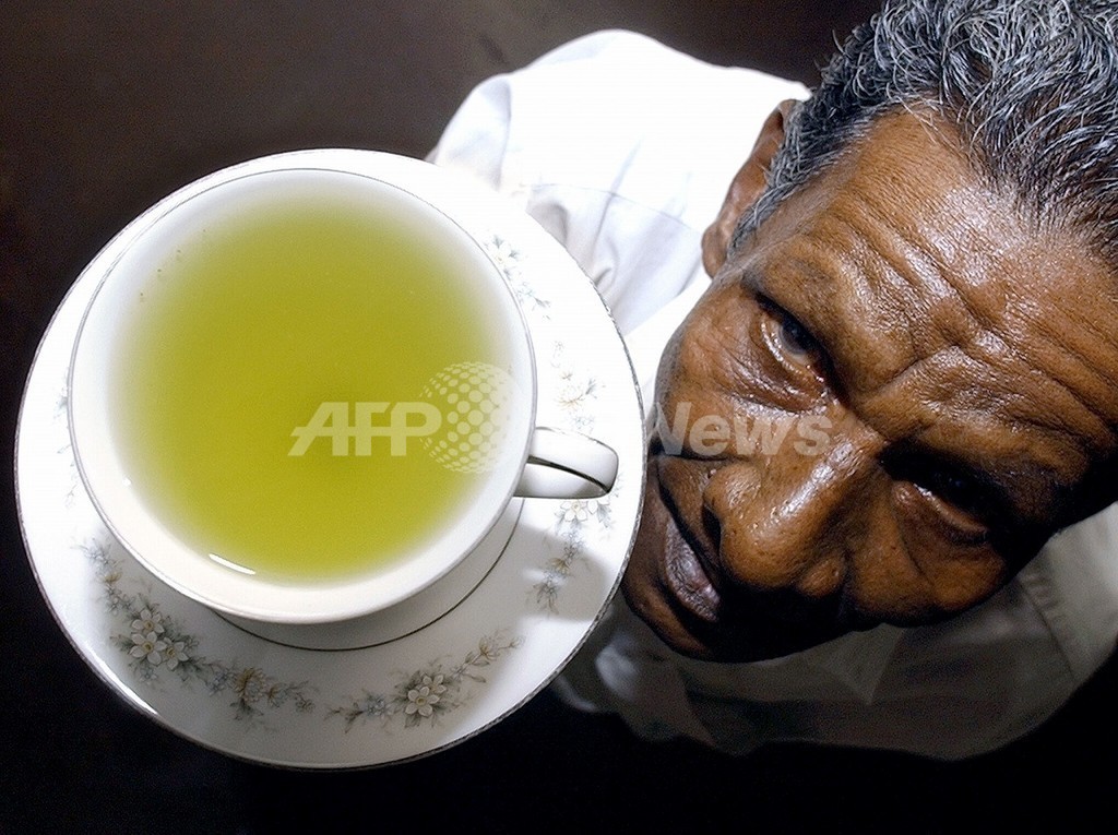緑茶成分は、性交渉時のHIV感染を抑制する 独研究 緑茶成分は、性交渉時のHIV感染を抑制する 独研究