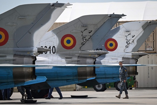 【早い者勝ち❣】 入手困難 ルーマニア軍幕軍幕 ルーマニア軍のミグ21戦闘機、全機が退役 写真14枚 国際ニュース