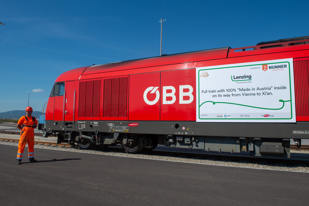 オーストリア製品運ぶ貨物列車 ウィーンから中国へ出発 写真7枚 国際ニュース Afpbb News 世界のニュースに聞け
