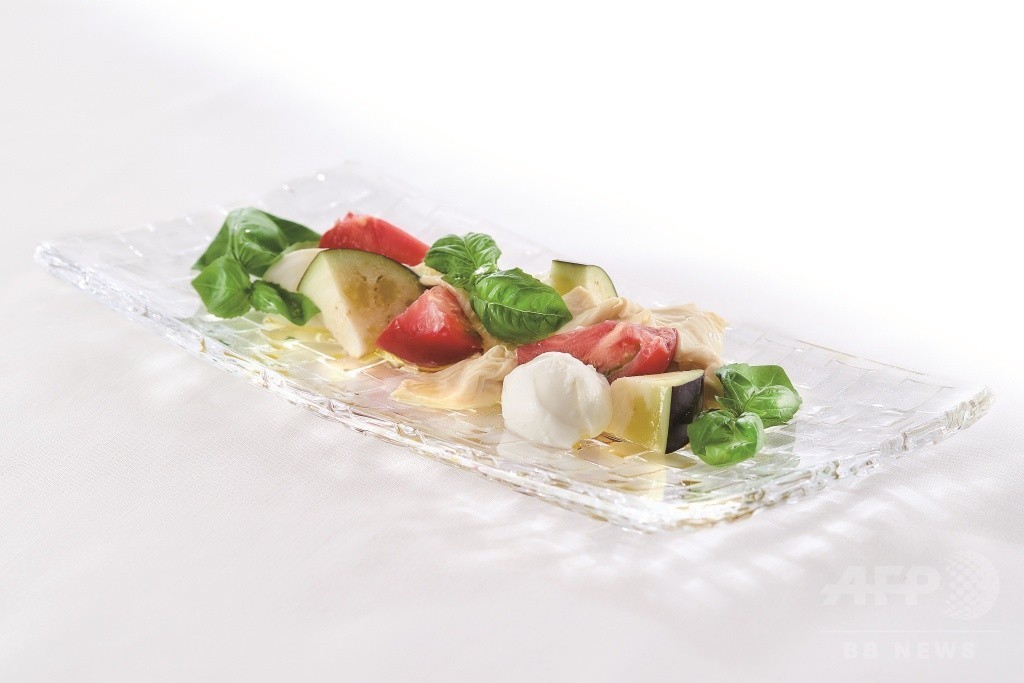 「アンテプリマ」初のレストランを銀座旗艦店にオープン