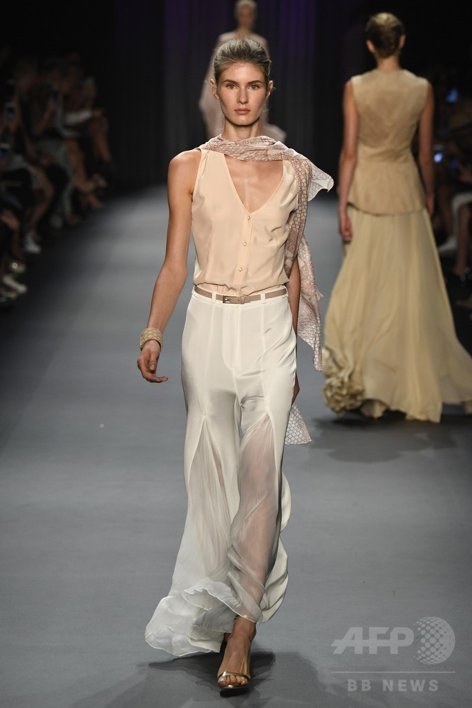 「オデイ・シャカール」17年春夏