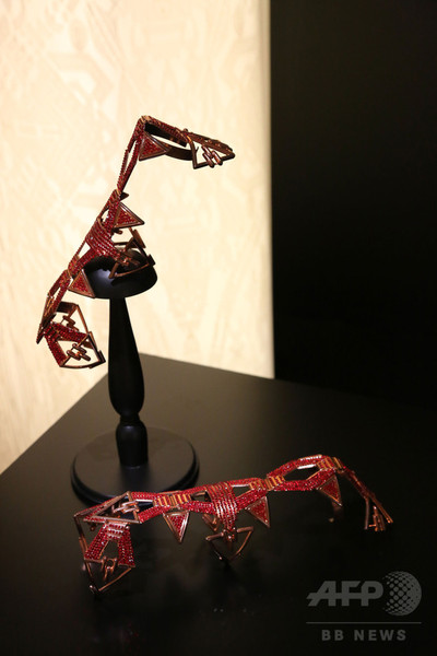 新旧作品織り交ぜインスタレーション、「ソマルタ」15年春夏